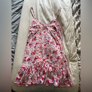 Super cute floral Forvever 21 dress NWT size XL (runs small)